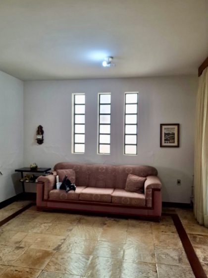CASA A VENDA COM PONTO COMERCIAL Centro/Itabira