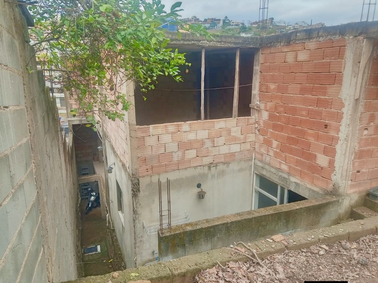 CASA A VENDA EM CONSTRUÇÃO bairro Gabiroba/Itabira - Imagem 2