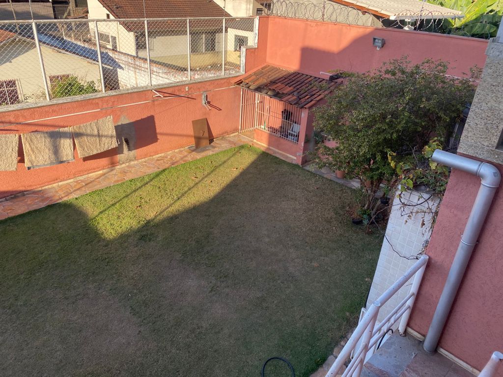 CASA A VENDA AMPLA E COMPLETA, bairro Amazonas/Itabira - Imagem 28