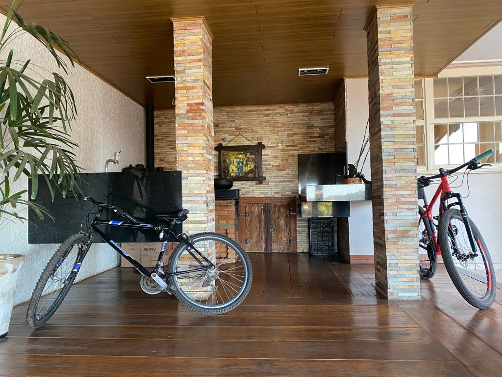 CASA A VENDA AMPLA E COMPLETA, bairro Amazonas/Itabira - Imagem 25