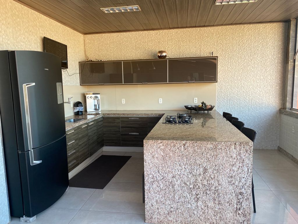 CASA A VENDA AMPLA E COMPLETA, bairro Amazonas/Itabira - Imagem 18